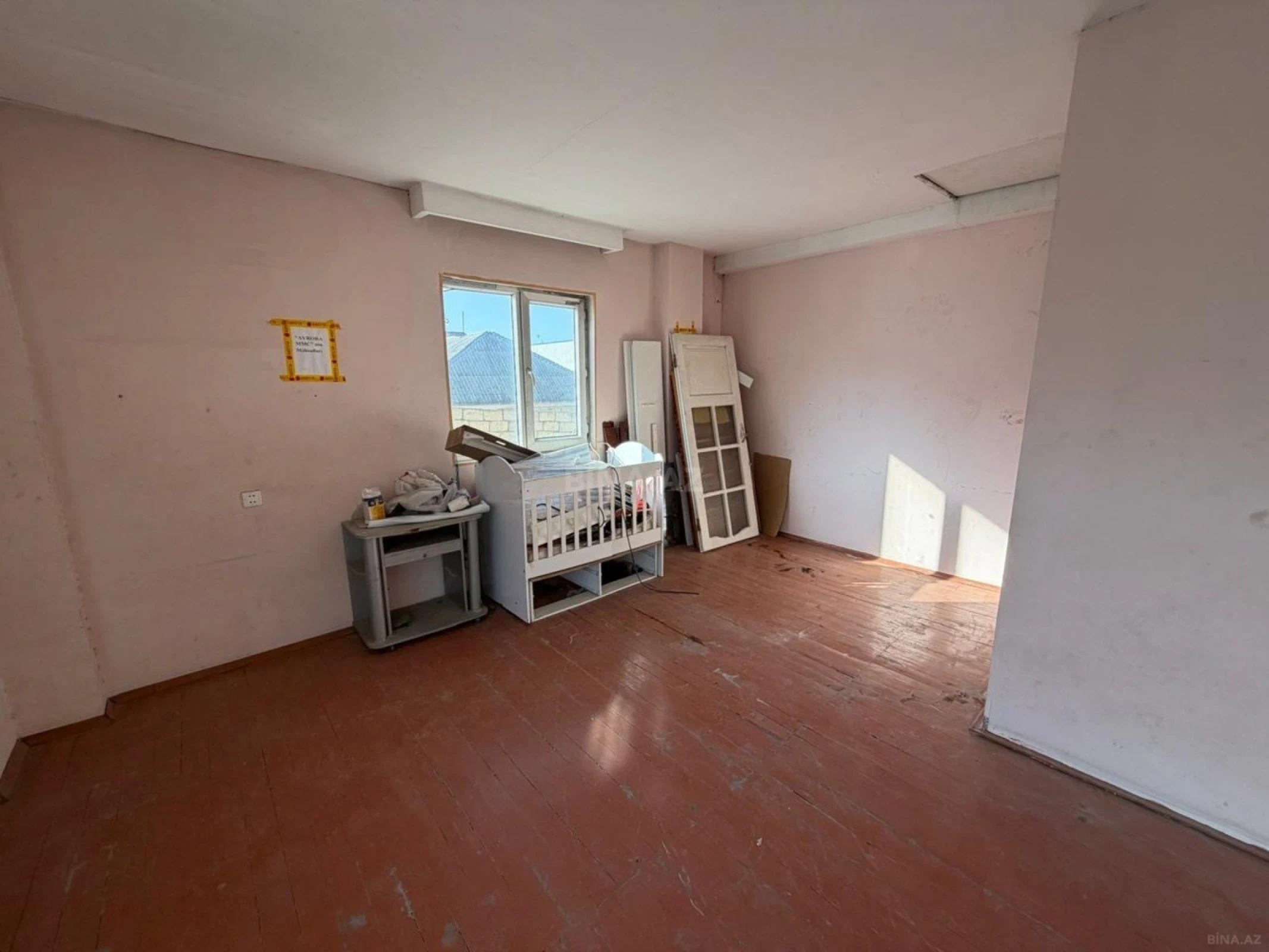 Satılır obyekt 240 m²
