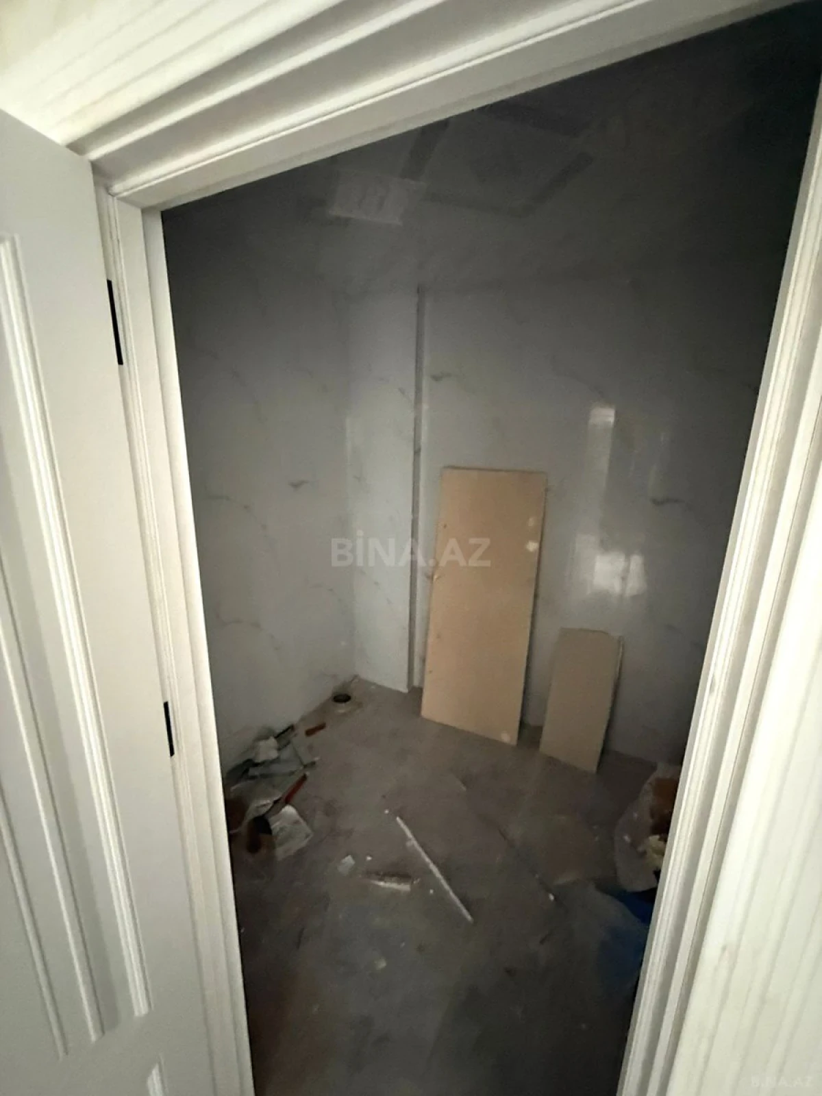 Satılır 3 otaqlı mənzil 115 m²
