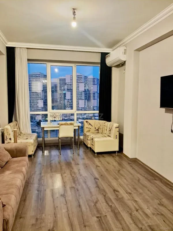 Kirayə verilir 2 otaqlı mənzil 55 m²