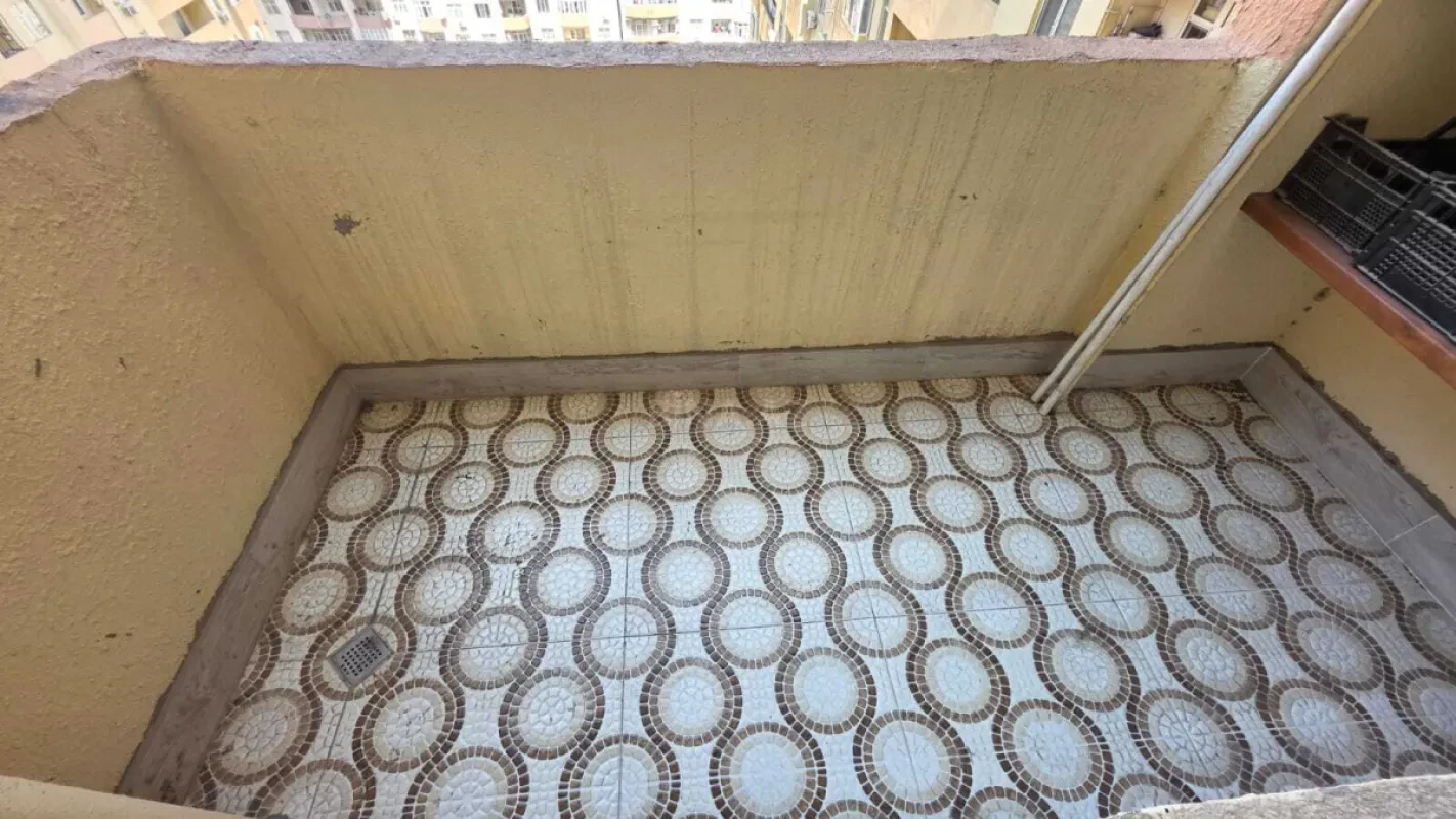 Satılır 3 otaqlı mənzil 135 m²