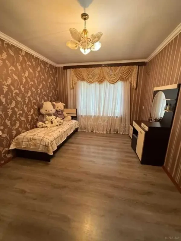 Satılır 7 otaqlı həyət evi 150 m²