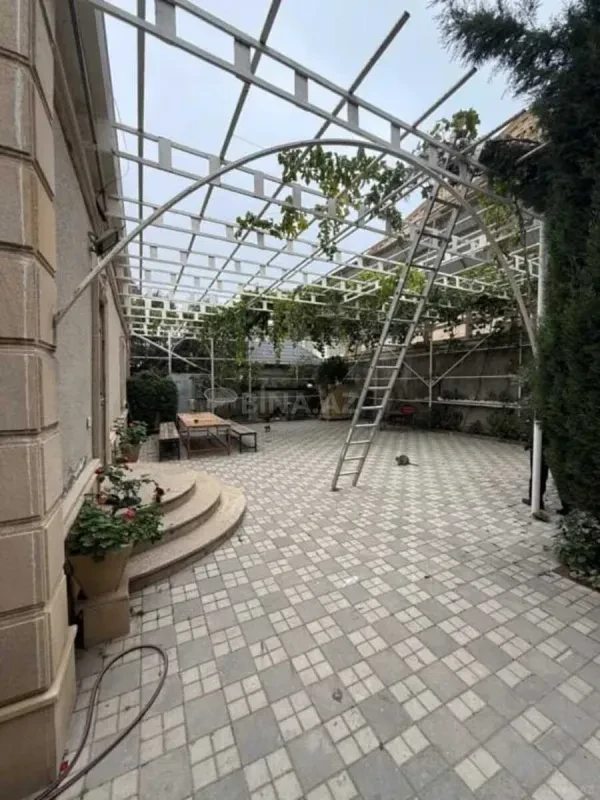 Satılır 7 otaqlı həyət evi 150 m²