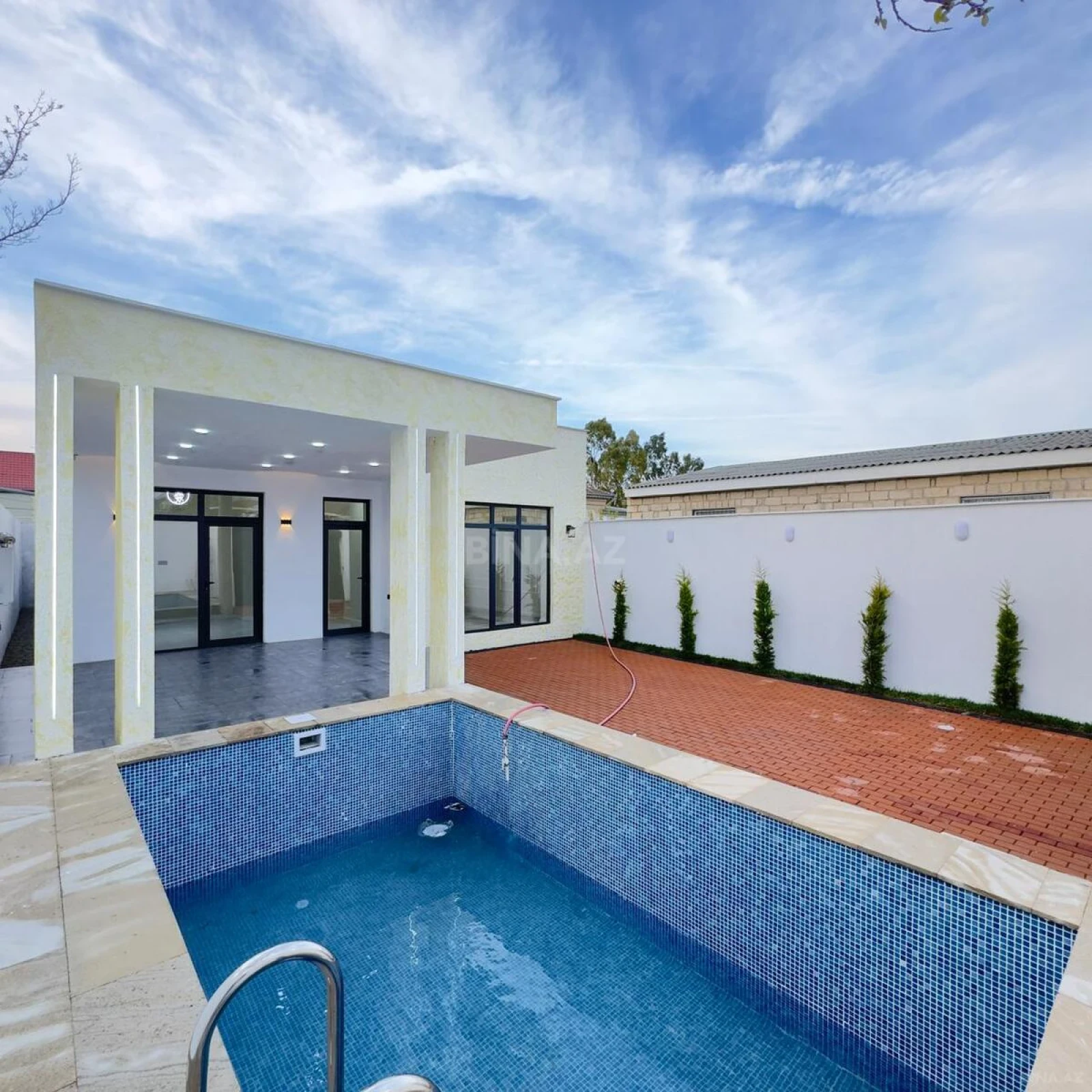 Satılır 4 otaqlı həyət evi 160 m²