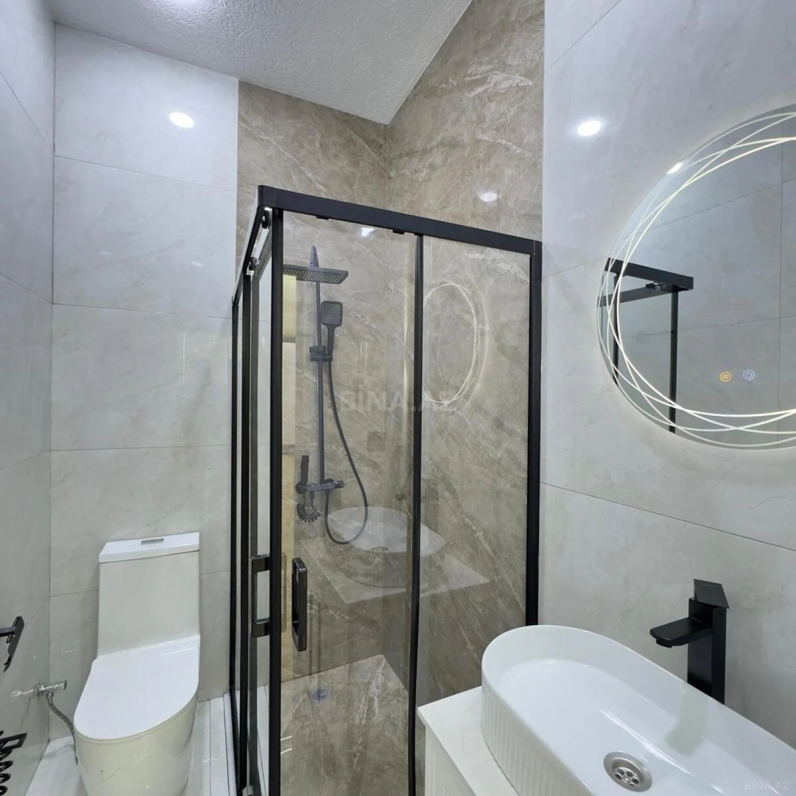 Satılır 4 otaqlı həyət evi 160 m²