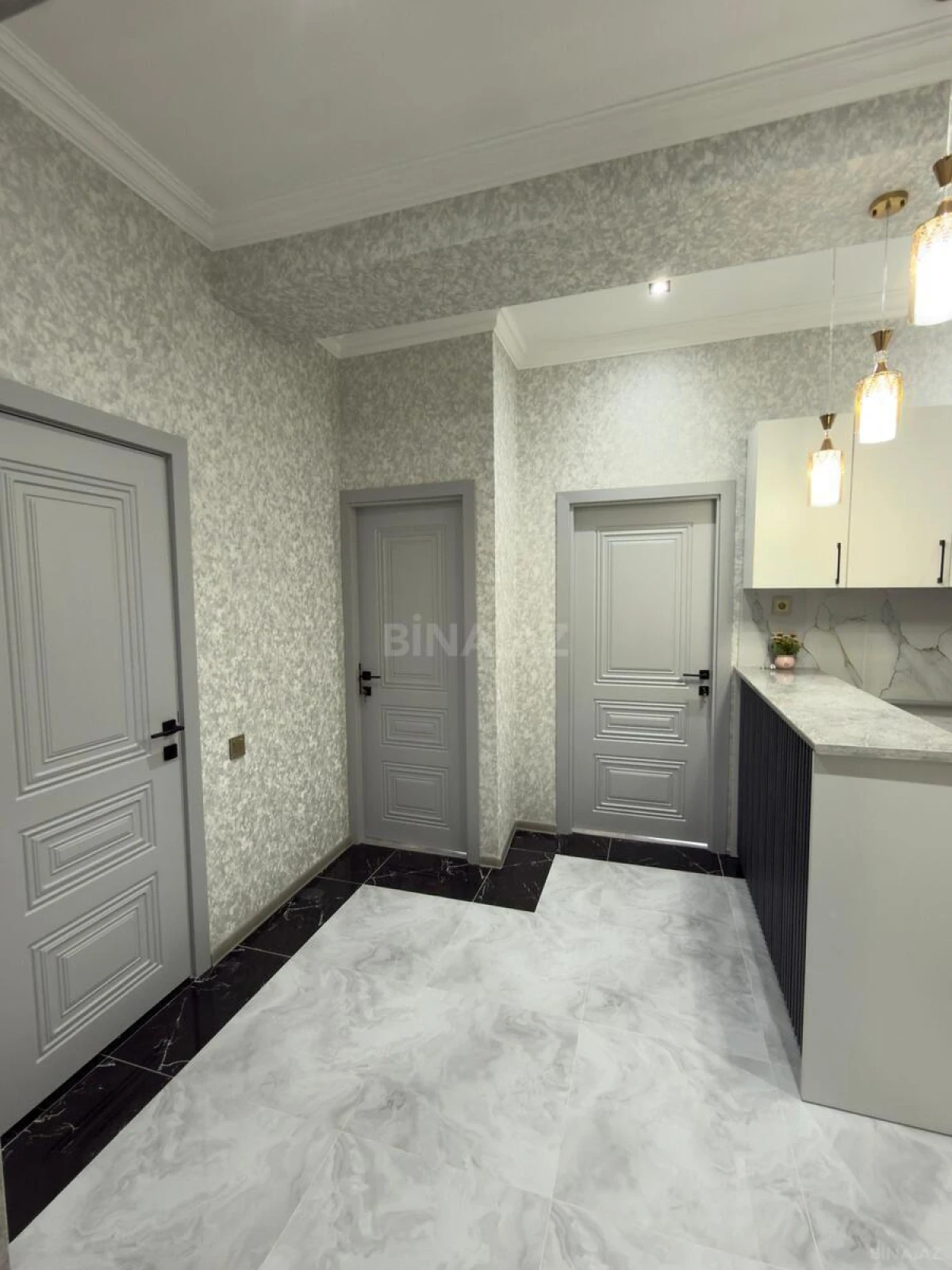 Satılır 2 otaqlı mənzil 71 m²