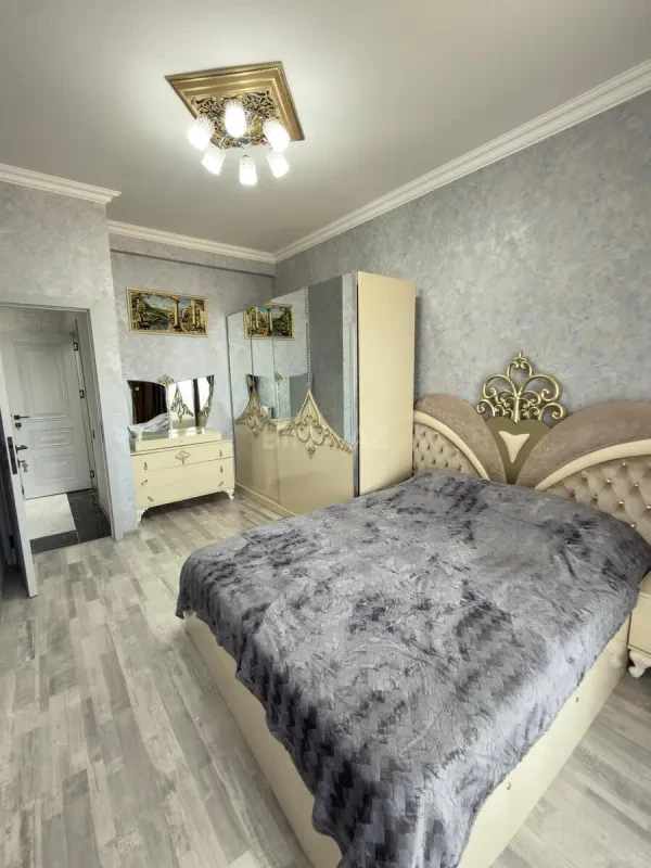 Satılır 2 otaqlı mənzil 71 m²