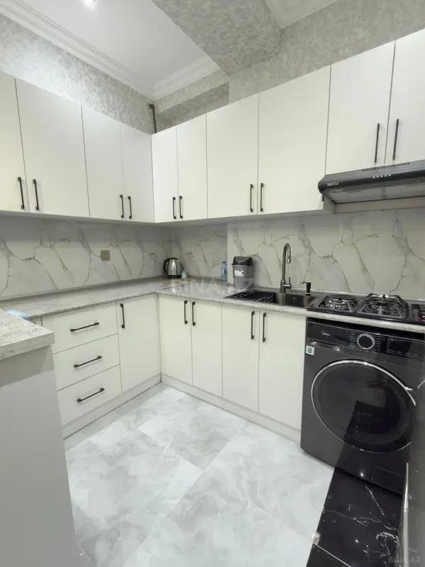 Satılır 2 otaqlı mənzil 71 m²