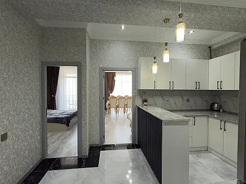 Satılır 2 otaqlı mənzil 71 m²