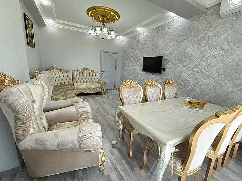Satılır 2 otaqlı mənzil 71 m²