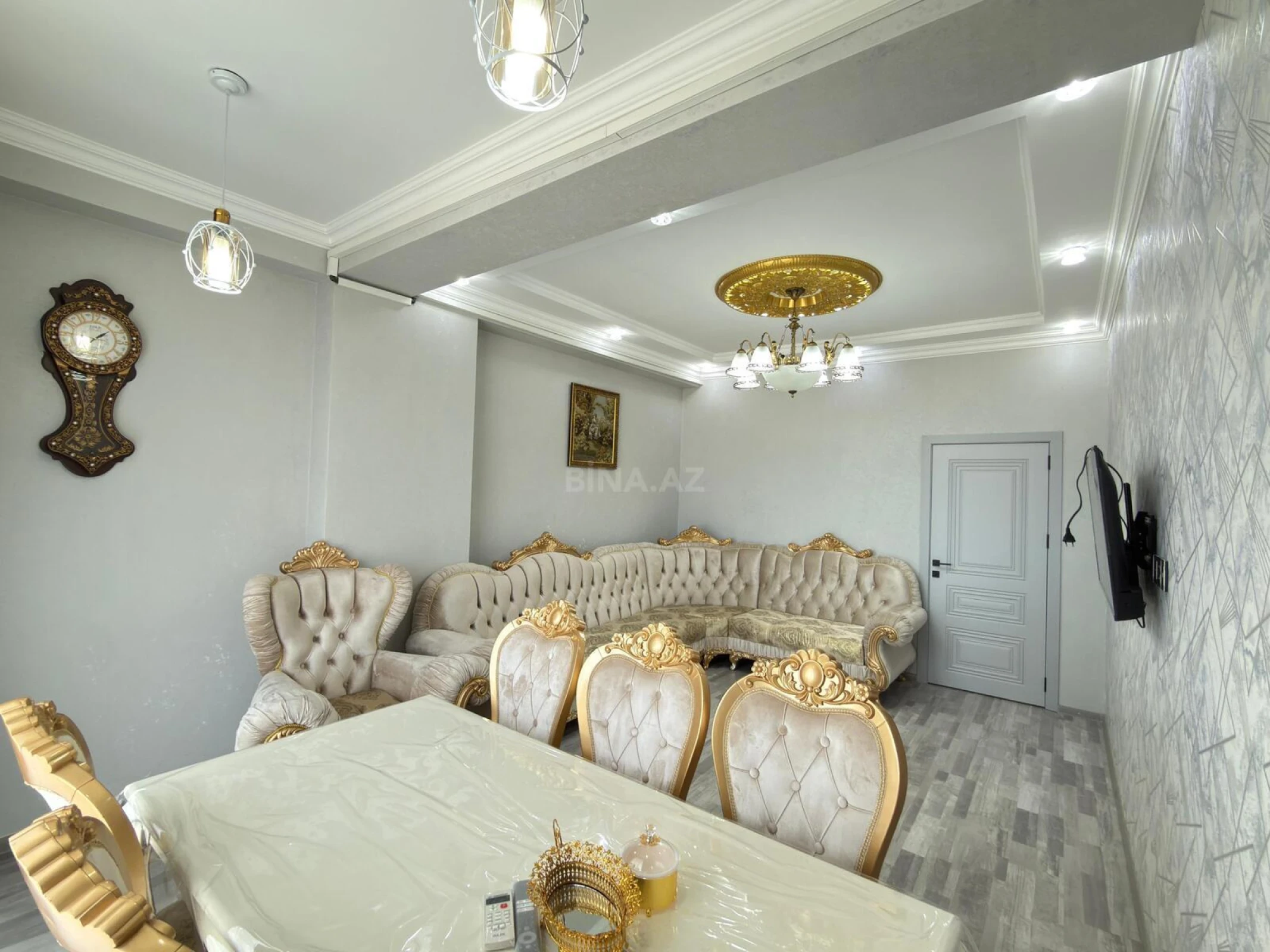 Satılır 2 otaqlı mənzil 71 m²