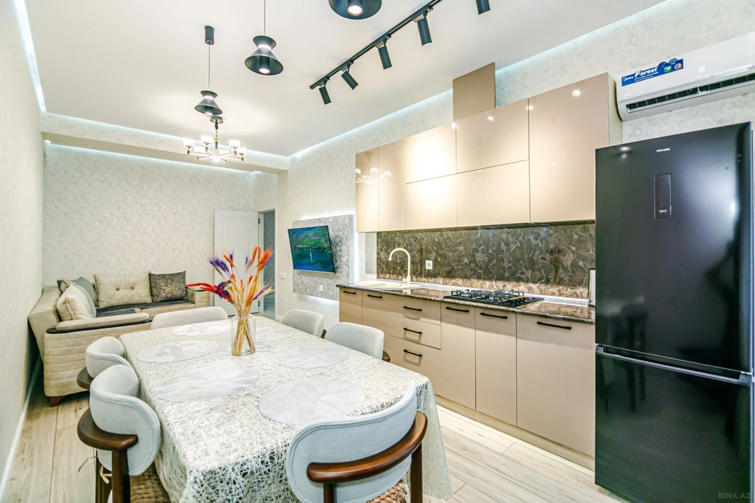 Kirayə verilir 3 otaqlı mənzil 110 m²