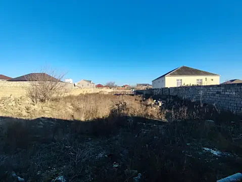 Satılır 4 otaqlı həyət evi 100 m²