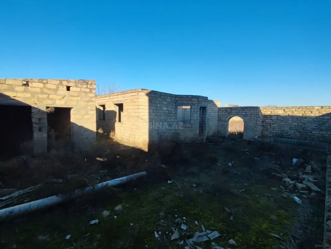 Satılır 4 otaqlı həyət evi 100 m²