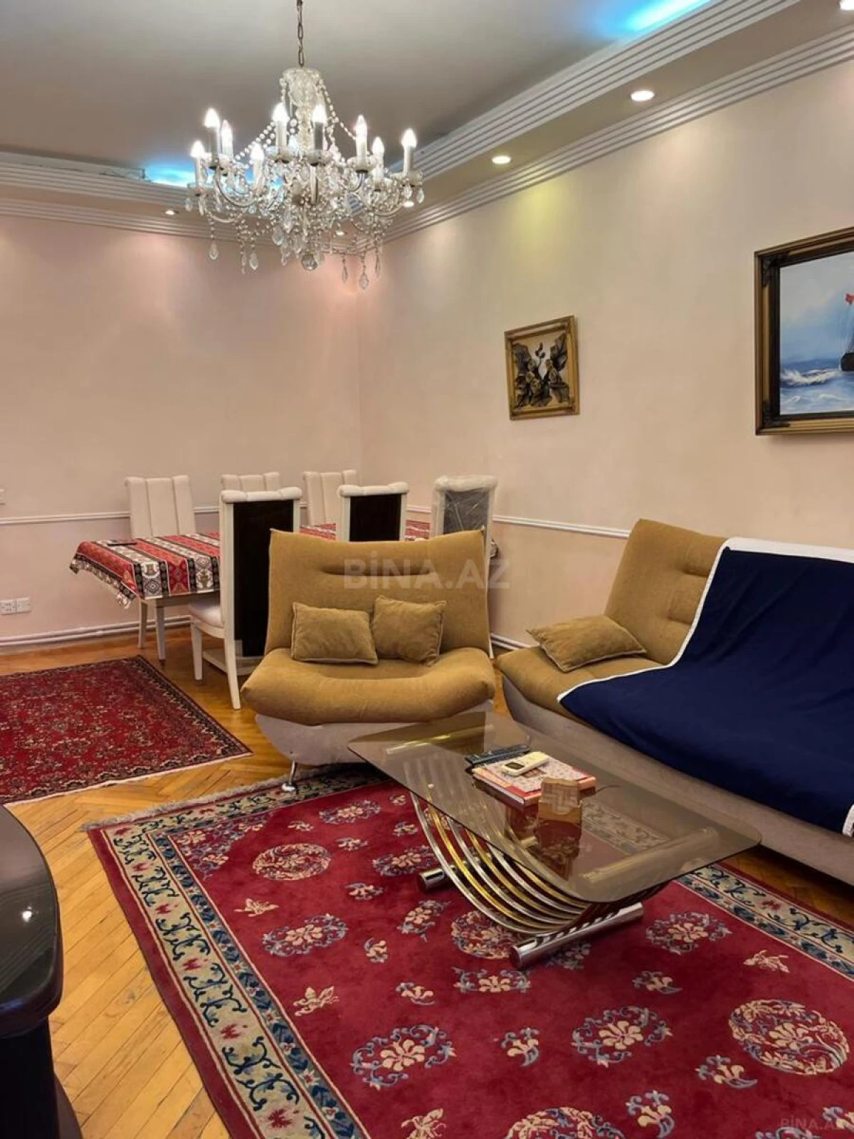 Kirayə verilir 2 otaqlı mənzil 70 m²