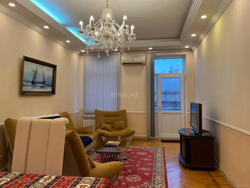 Kirayə verilir 2 otaqlı mənzil 70 m²