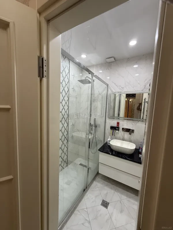 Satılır 2 otaqlı mənzil 68 m²