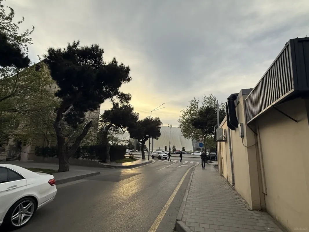 Satılır 2 otaqlı mənzil 68 m²