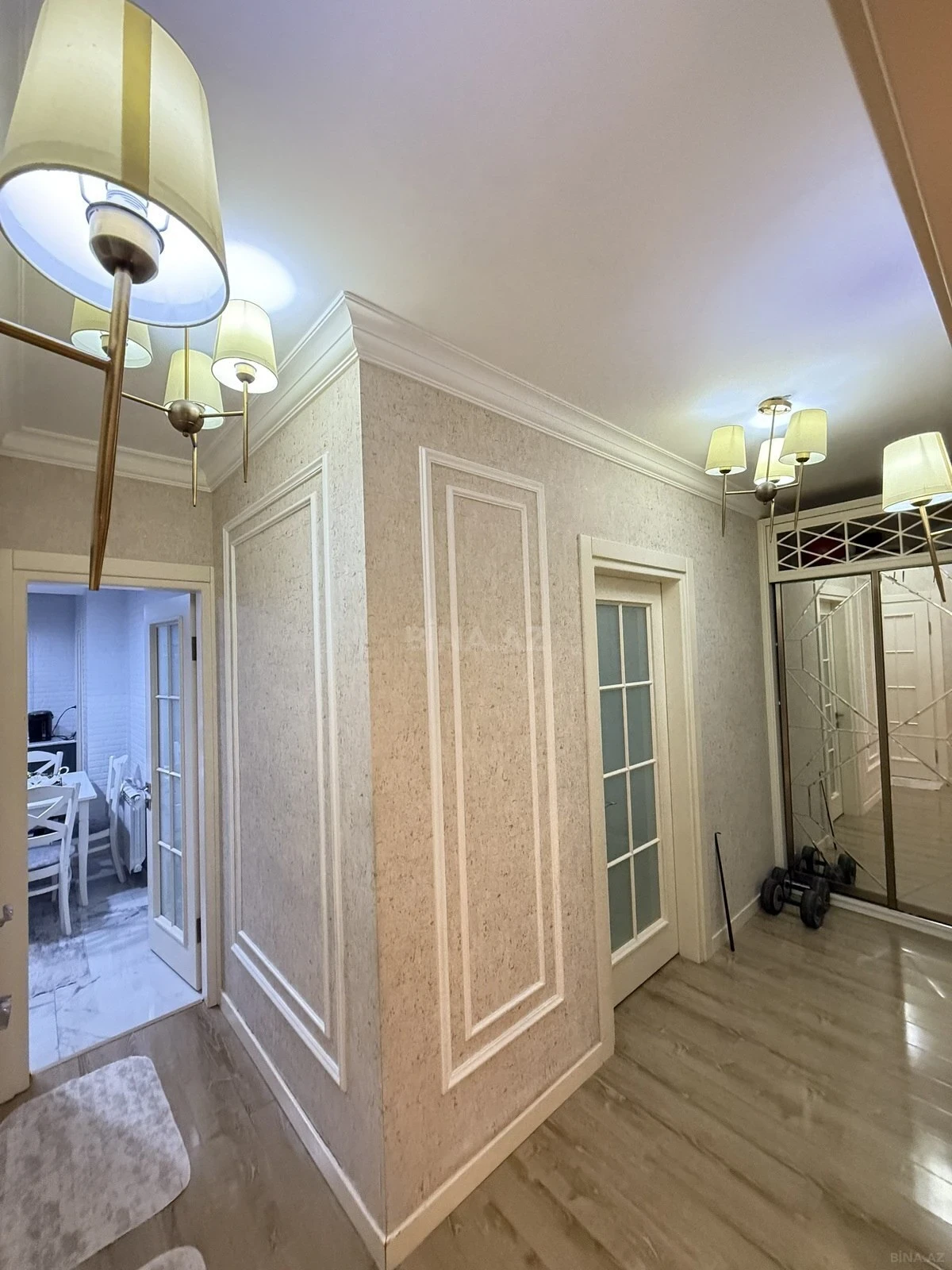 Satılır 2 otaqlı mənzil 68 m²