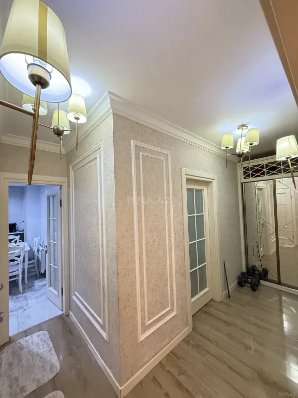 Satılır 2 otaqlı mənzil 68 m²