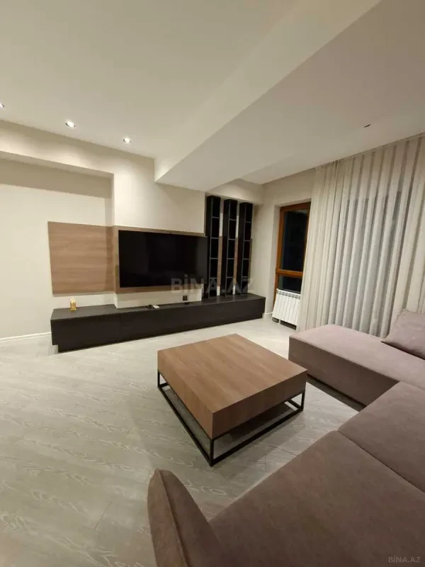 Kirayə verilir 3 otaqlı mənzil 125 m²