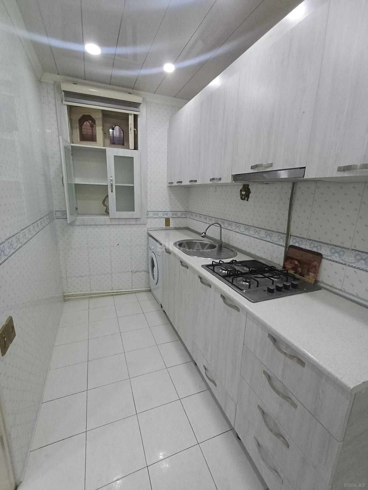 Kirayə verilir 2 otaqlı ofis 65 m²