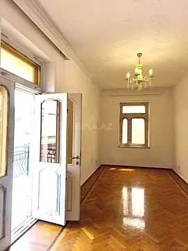 Kirayə verilir 2 otaqlı ofis 65 m²