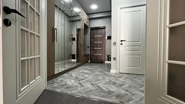 Kirayə verilir 3 otaqlı mənzil 115 m²