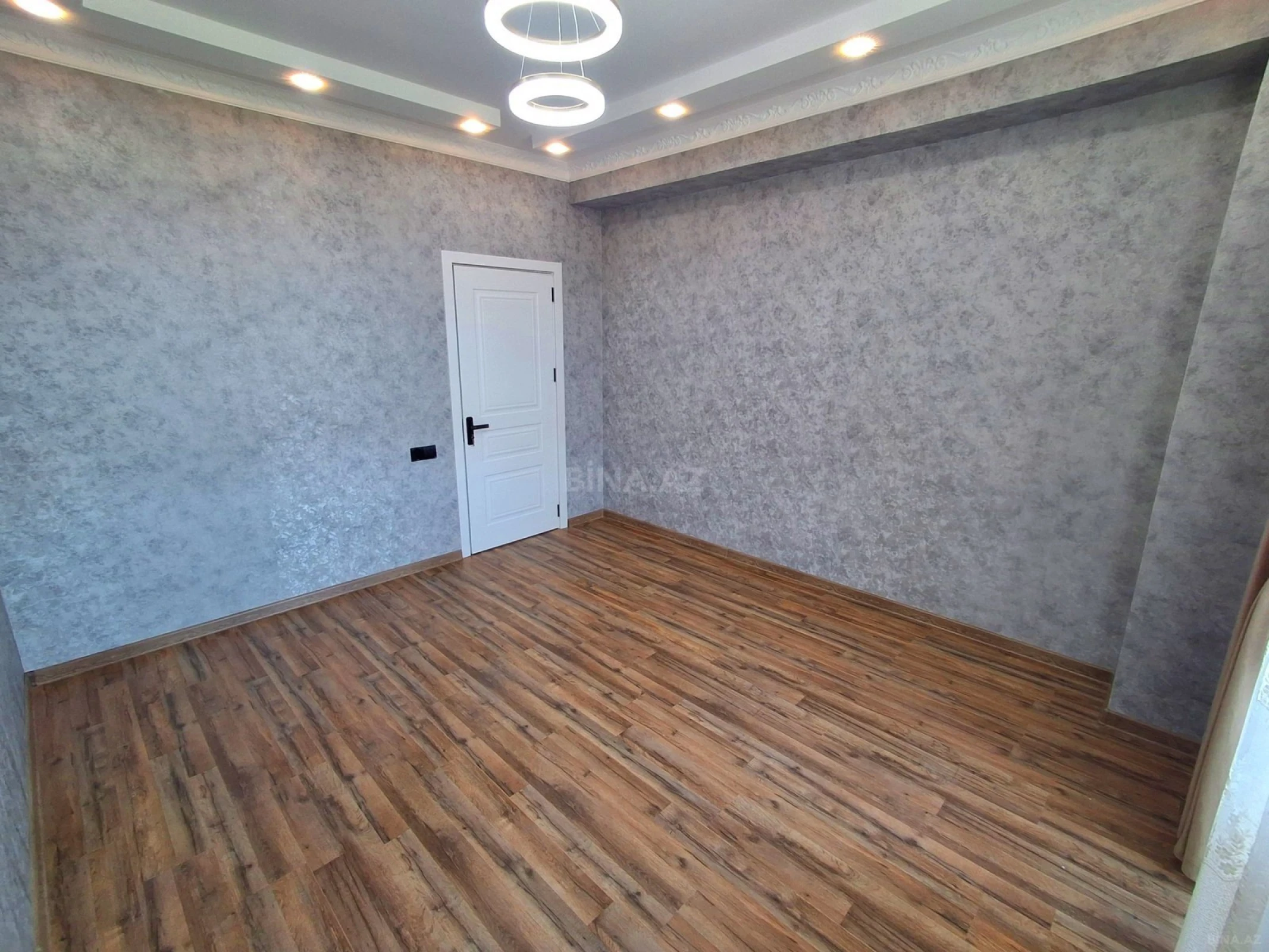 Satılır 2 otaqlı mənzil 58 m²