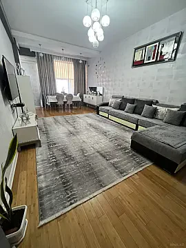 Satılır 4 otaqlı mənzil 150 m²