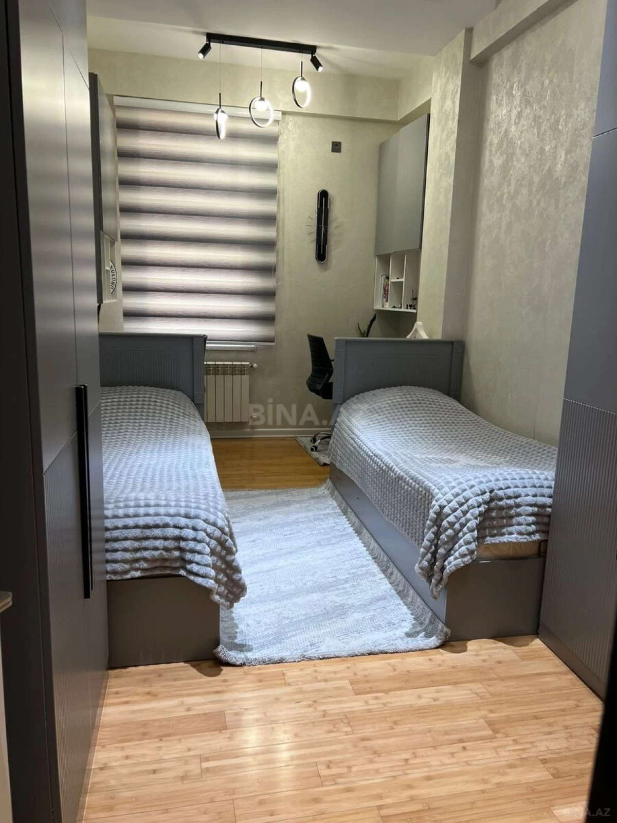 Satılır 4 otaqlı mənzil 150 m²