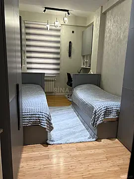 Satılır 4 otaqlı mənzil 150 m²