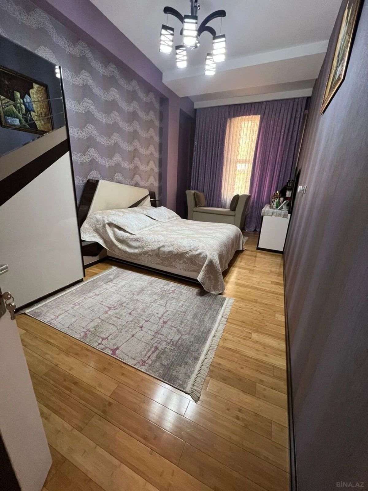 Satılır 4 otaqlı mənzil 150 m²