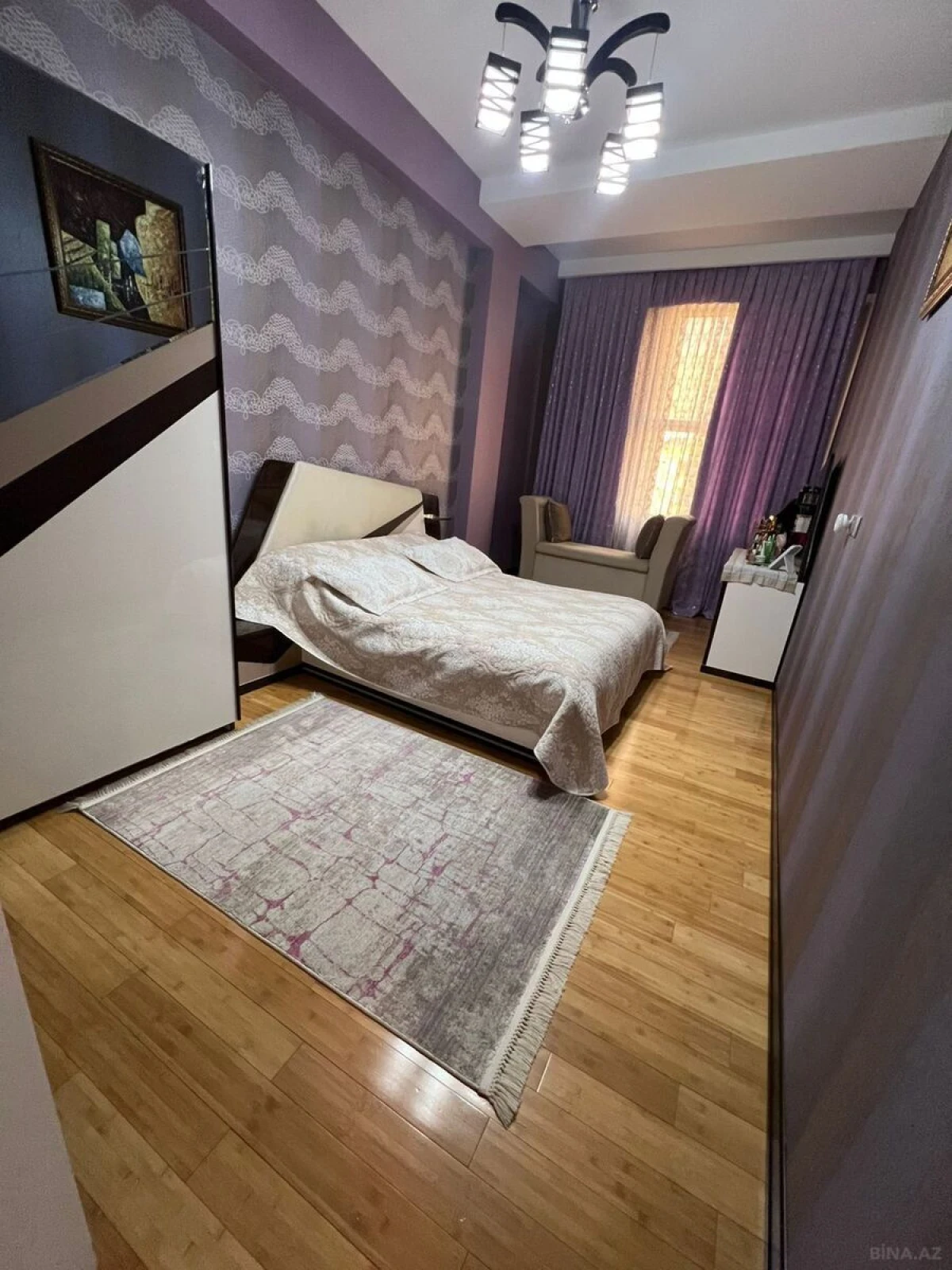 Satılır 4 otaqlı mənzil 150 m²