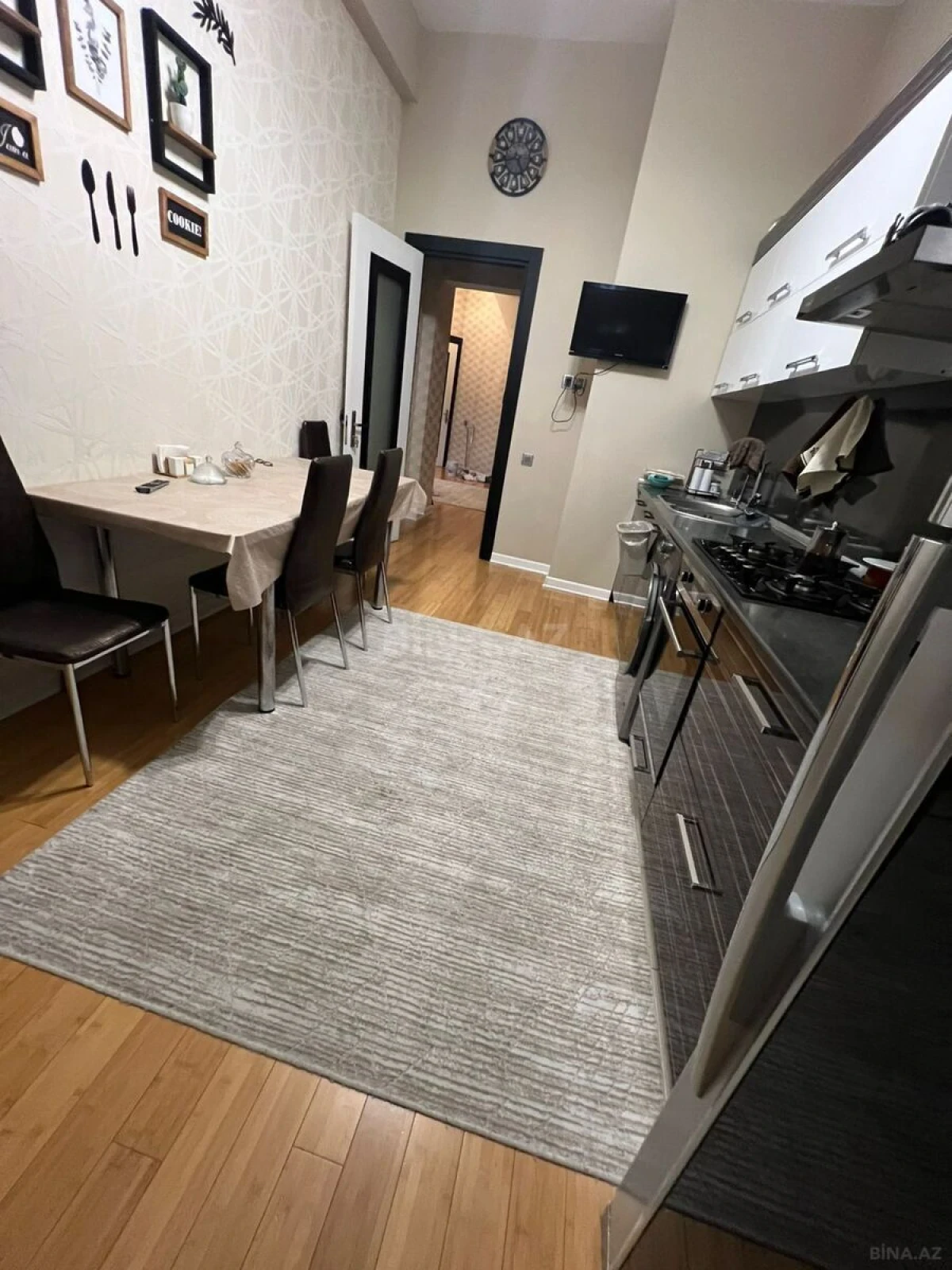 Satılır 4 otaqlı mənzil 150 m²