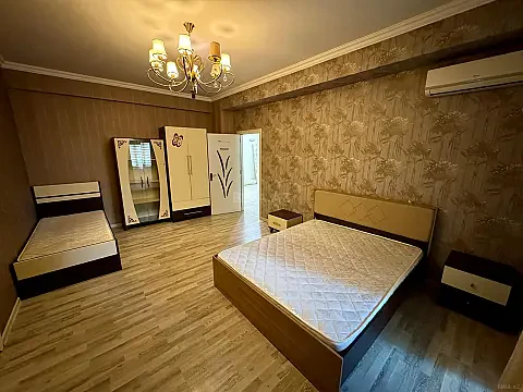 Kirayə verilir 3 otaqlı mənzil 190 m²