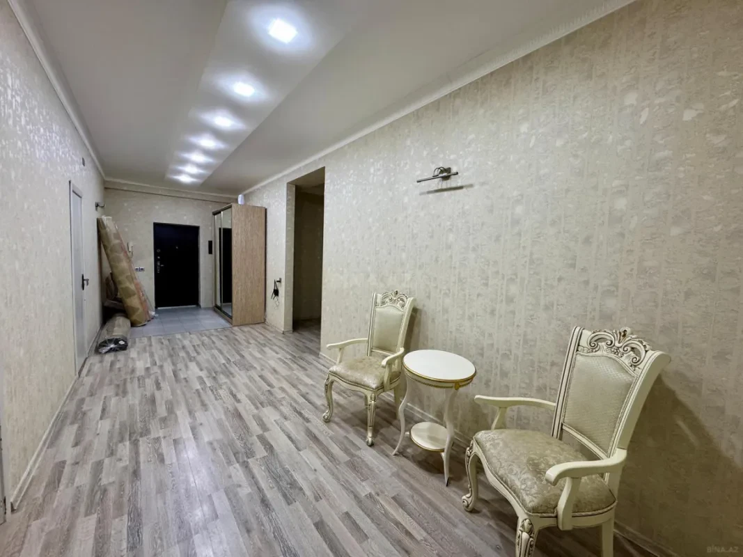 Kirayə verilir 3 otaqlı mənzil 190 m²
