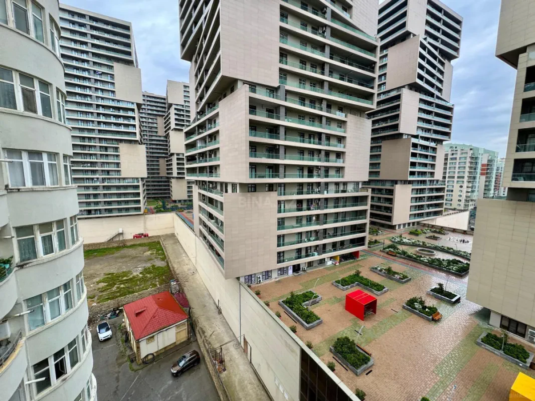 Kirayə verilir 3 otaqlı mənzil 190 m²