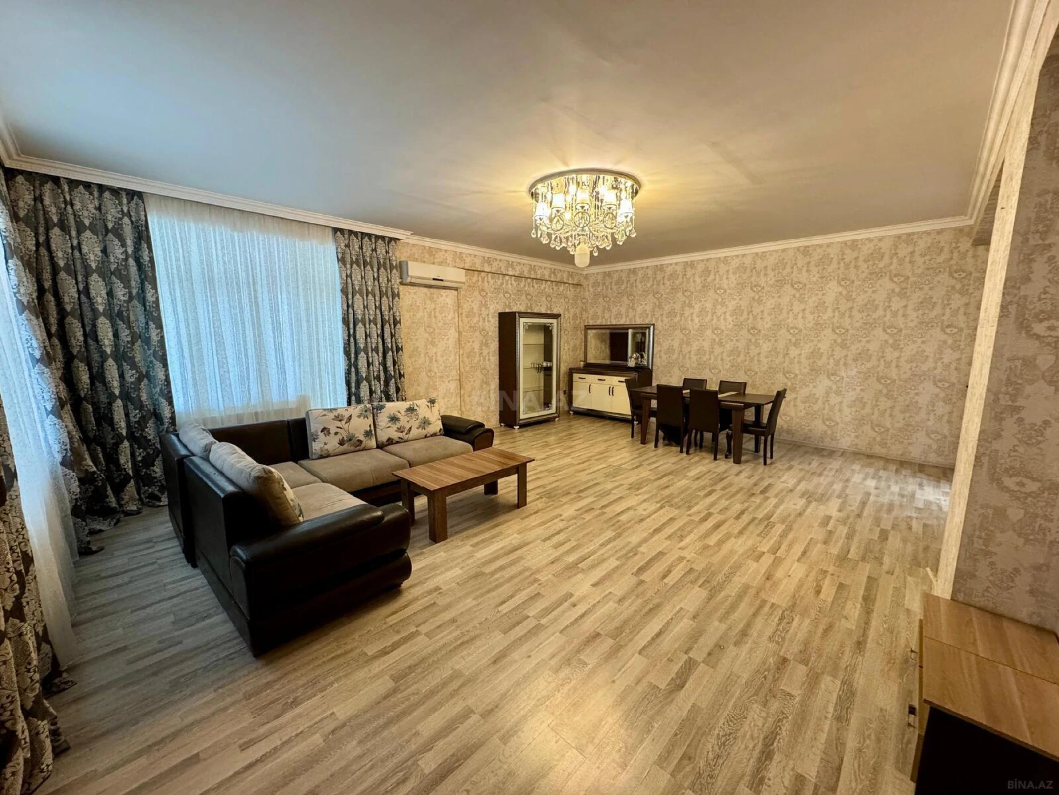 Kirayə verilir 3 otaqlı mənzil 190 m²