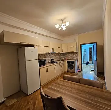 Kirayə verilir 3 otaqlı mənzil 110 m²