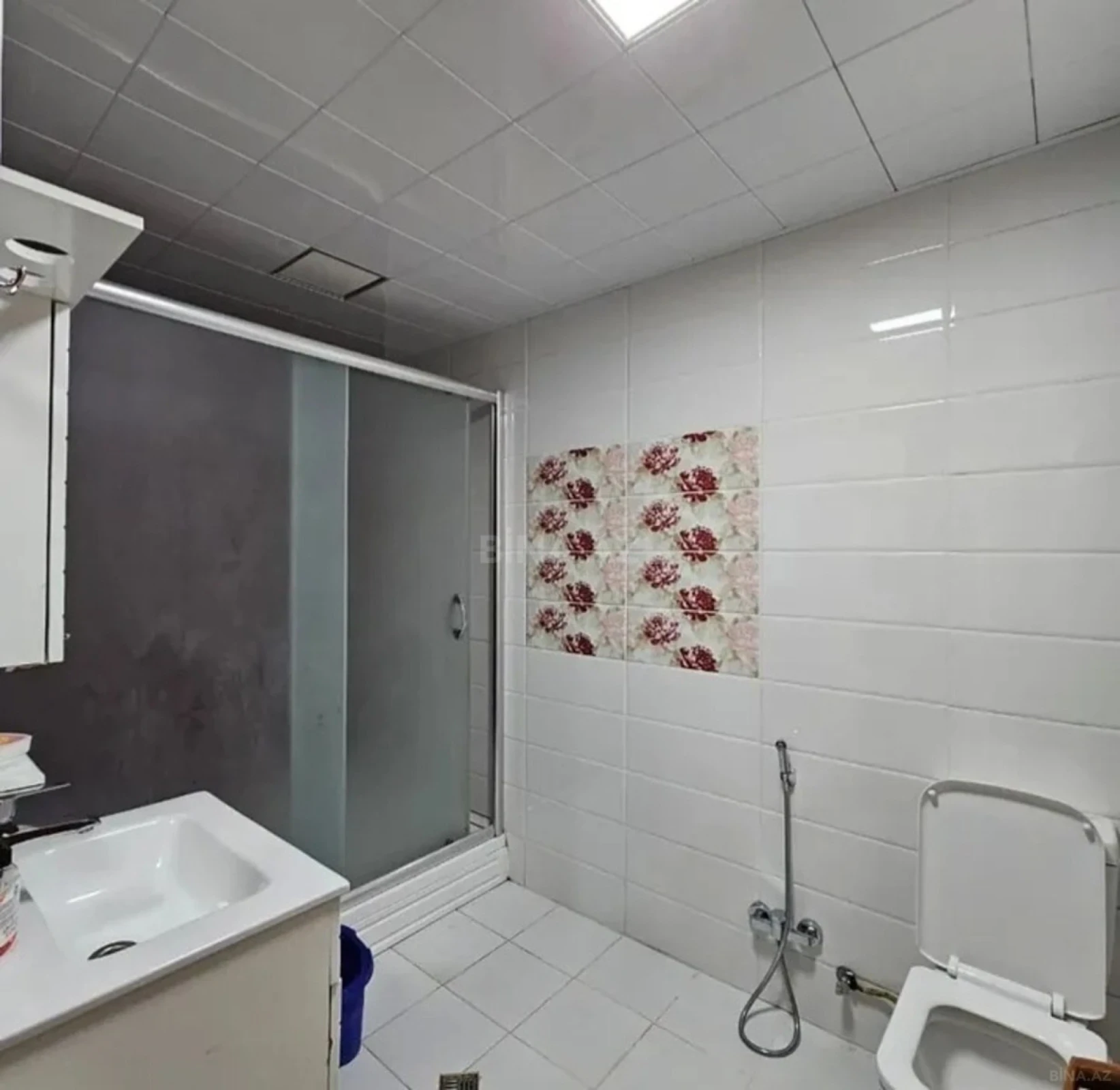 Kirayə verilir 3 otaqlı mənzil 110 m²