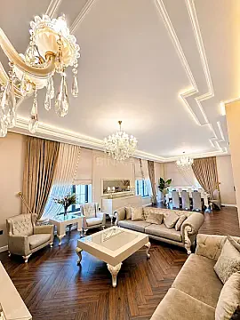 Satılır 5 otaqlı həyət evi 450 m²