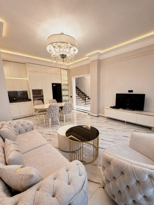 Satılır 5 otaqlı həyət evi 450 m²