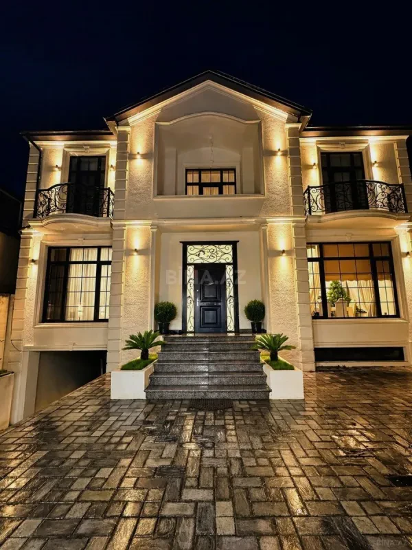 Satılır 5 otaqlı həyət evi 450 m²