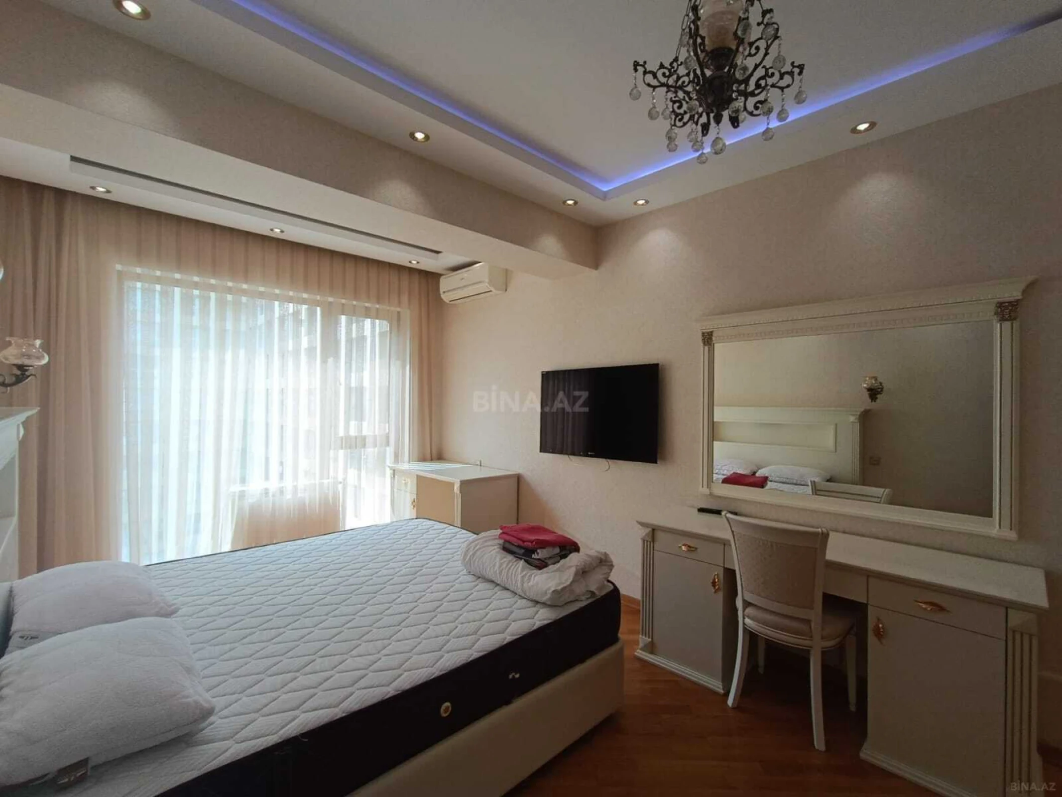Kirayə verilir 3 otaqlı mənzil 110 m²