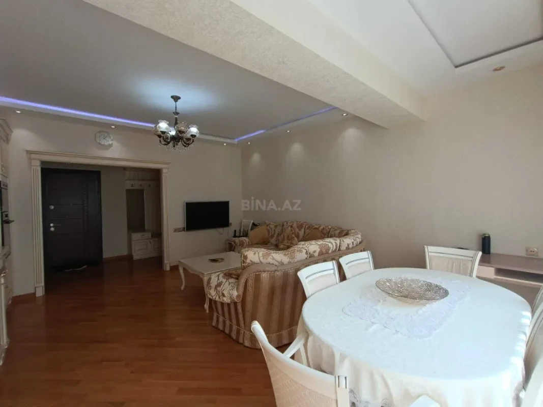 Kirayə verilir 3 otaqlı mənzil 110 m²