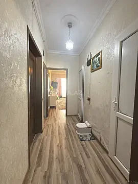 Satılır 2 otaqlı mənzil 70 m²