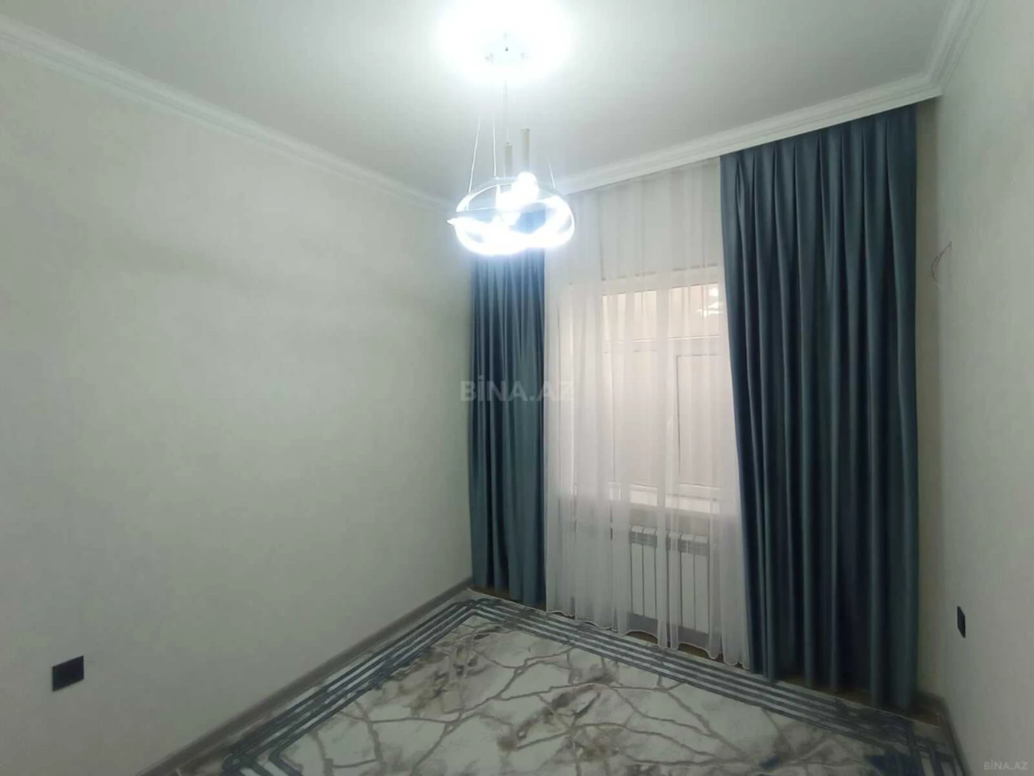 Satılır 4 otaqlı həyət evi 240 m²