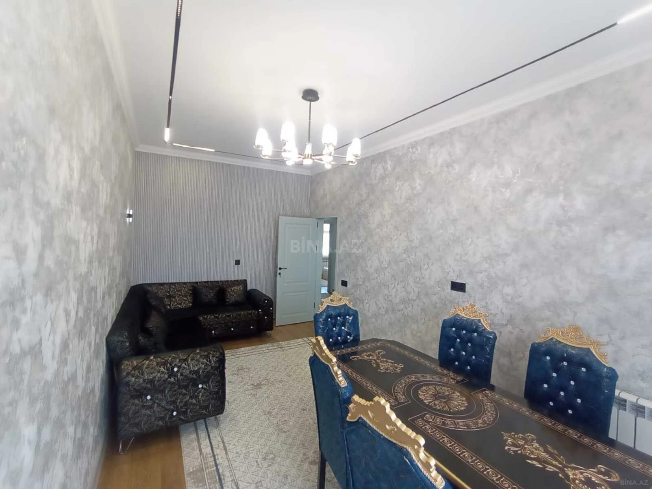 Satılır 4 otaqlı həyət evi 240 m²