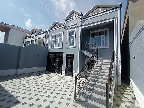 Satılır 4 otaqlı həyət evi 240 m²