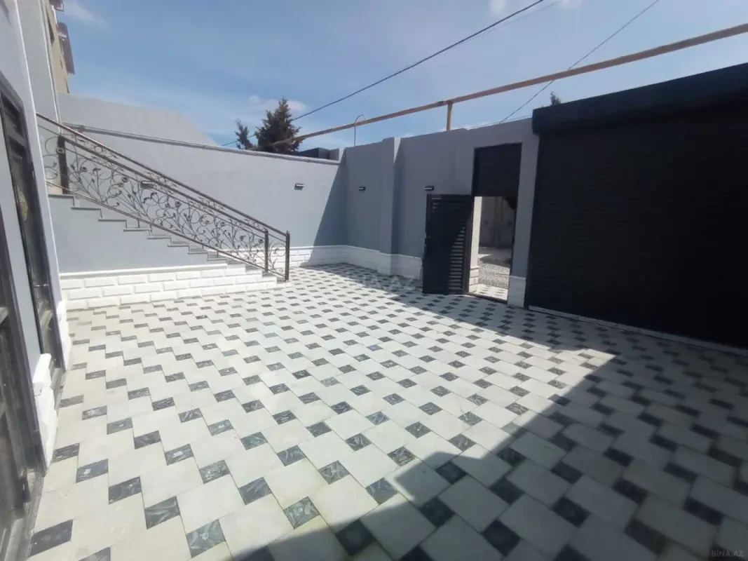 Satılır 4 otaqlı həyət evi 240 m²